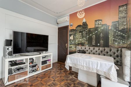 Sala de apartamento à venda com 2 quartos, 50m² em São João, Porto Alegre