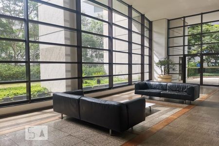 Apartamento à venda com 185m², 3 quartos e 3 vagas Apartamento à venda com 185m², 3 quartos e 3 vagasHall social