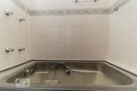 Apartamento à venda com 120m², 4 quartos e 1 vagaBanheiro da Suíte - Banheira