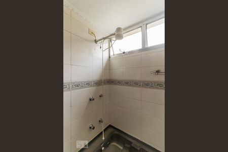 Apartamento à venda com 120m², 4 quartos e 1 vagaBanheiro da Suíte - Chuveiro Elétrico