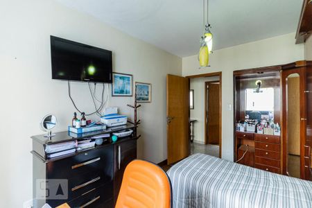 Apartamento à venda com 120m², 4 quartos e 1 vagaQuarto 2