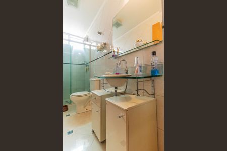 Apartamento à venda com 120m², 4 quartos e 1 vagaBanheiro Social - Armários