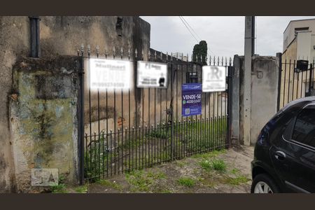 Casa à venda com 445m², 2 quartos e 2 vagasFachada