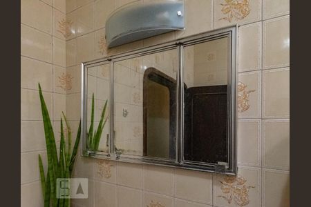 Casa à venda com 514m², 3 quartos e 2 vagasEspelho do Banheiro Social