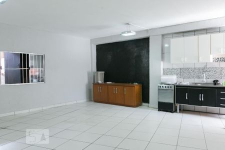 Casa à venda com 80m², 2 quartos e 1 vaga Casa à venda com 80m², 2 quartos e 1 vagaSala/Cozinha