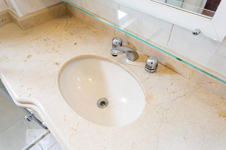 Apartamento à venda com 115m², 3 quartos e 1 vagaPia do Banheiro da Suite