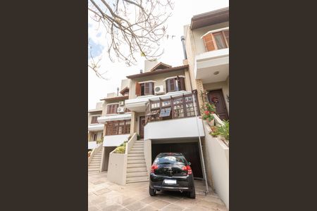 Casa de condomínio à venda com 400m², 3 quartos e 2 vagasFachada