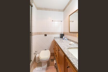 Casa de condomínio à venda com 400m², 3 quartos e 2 vagasBanheiro da Suíte 3