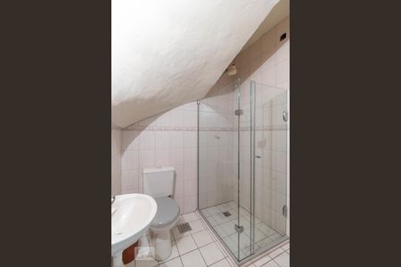 Casa de condomínio à venda com 400m², 3 quartos e 2 vagasBanheiro de Serviço