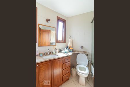 Casa de condomínio à venda com 400m², 3 quartos e 2 vagasBanheiro da Suíte 1