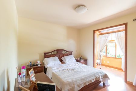 Casa de condomínio à venda com 400m², 3 quartos e 2 vagasQuarto 1 - Suíte