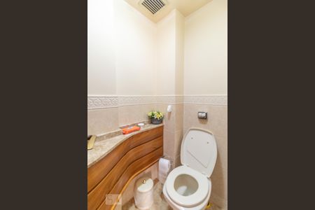 Casa de condomínio à venda com 400m², 3 quartos e 2 vagasBanheiro do Sótão