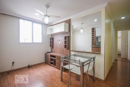 Sala de apartamento para alugar com 2 quartos, 42m² em Pirajussara, São Paulo