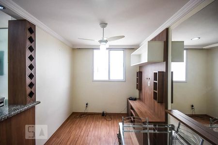 Sala de apartamento para alugar com 2 quartos, 42m² em Pirajussara, São Paulo