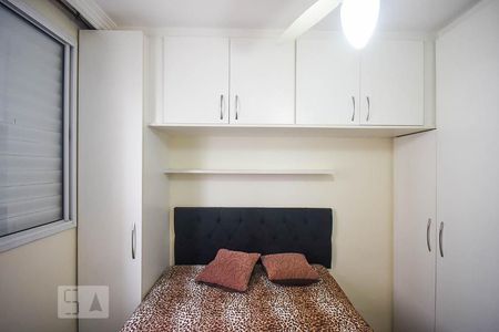 Quarto 1 de apartamento para alugar com 2 quartos, 42m² em Pirajussara, São Paulo