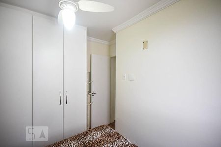 Quarto 1 de apartamento para alugar com 2 quartos, 42m² em Pirajussara, São Paulo