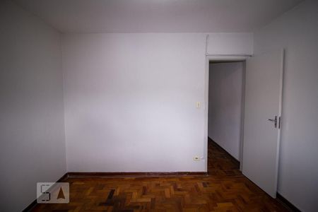 Quarto 1 de casa para alugar com 2 quartos, 100m² em Vila Ema, São Paulo