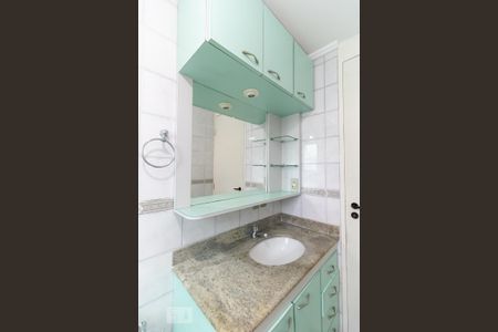 Apartamento para alugar com 65m², 2 quartos e 1 vaga Apartamento para alugar com 65m², 2 quartos e 1 vagaBanheiro