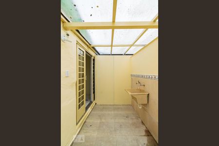 Casa de condomínio para alugar com 95m², 2 quartos e sem vaga Casa de condomínio para alugar com 95m², 2 quartos e sem vagaLavanderia