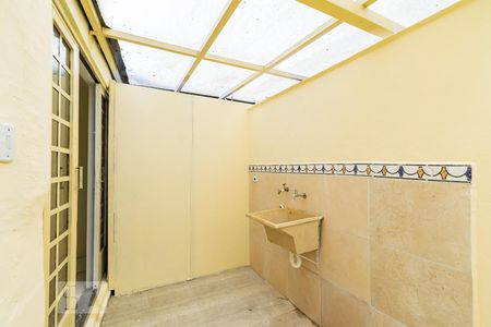 Casa de condomínio para alugar com 95m², 2 quartos e sem vaga Casa de condomínio para alugar com 95m², 2 quartos e sem vagaLavanderia