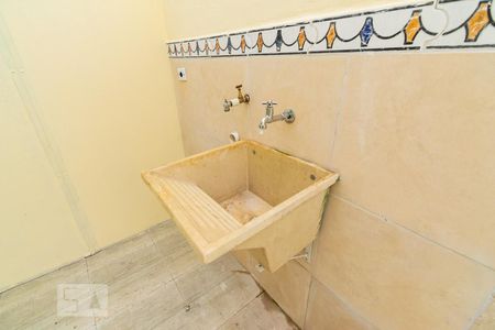 Casa de condomínio para alugar com 95m², 2 quartos e sem vaga Casa de condomínio para alugar com 95m², 2 quartos e sem vagaLavanderia