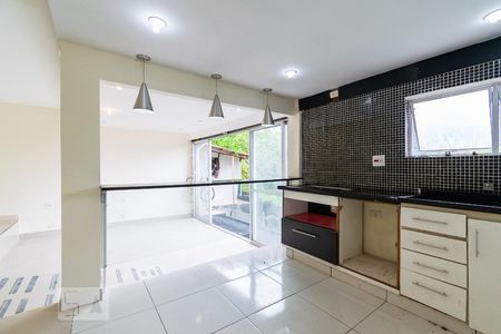 Casa de condomínio para alugar com 95m², 2 quartos e sem vaga Casa de condomínio para alugar com 95m², 2 quartos e sem vagaCozinha