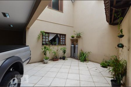 Casa à venda com 193m², 3 quartos e 3 vagasGaragem
