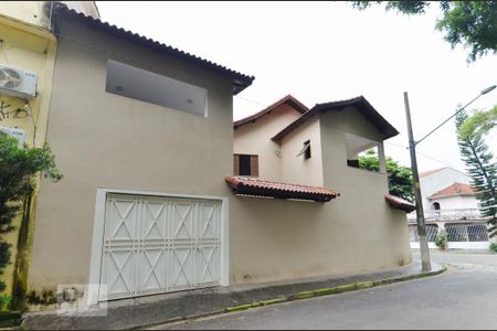 Casa à venda com 193m², 3 quartos e 3 vagasFachada
