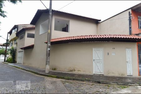 Casa à venda com 193m², 3 quartos e 3 vagasFachada