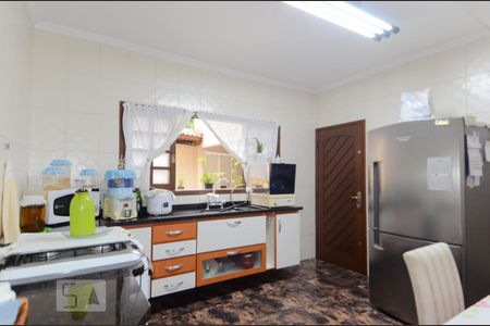 Casa à venda com 193m², 3 quartos e 3 vagasCozinha