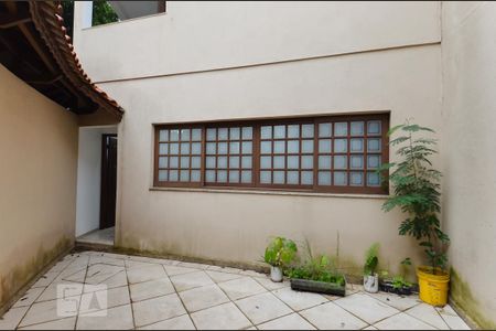 Casa à venda com 193m², 3 quartos e 3 vagasQuintal