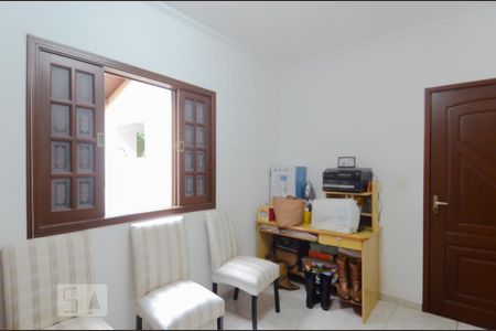 Casa à venda com 193m², 3 quartos e 3 vagasQuarto 2