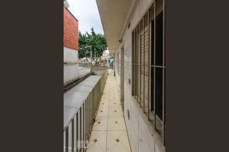 corredor de apartamento para alugar com 2 quartos, 70m² em Jardim Santa Adélia, São Paulo