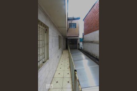 corredor de apartamento para alugar com 2 quartos, 70m² em Jardim Santa Adélia, São Paulo