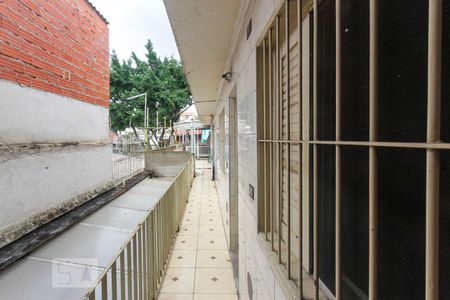 Corredor de apartamento para alugar com 2 quartos, 70m² em Jardim Santa Adélia, São Paulo
