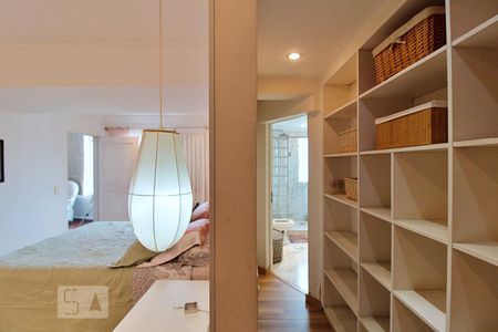 Apartamento para alugar com 270m², 4 quartos e 2 vagasCloset da Suíte 1