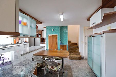 Apartamento para alugar com 270m², 4 quartos e 2 vagasCozinha