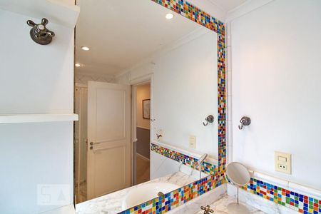 Apartamento para alugar com 270m², 4 quartos e 2 vagasBanheiro