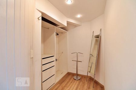 Apartamento para alugar com 270m², 4 quartos e 2 vagasCloset da Suíte 1