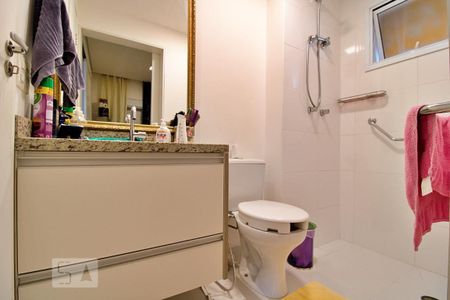 Apartamento à venda com 77m², 2 quartos e 2 vagasBanheiro da Suíte Americana 