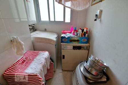 Apartamento à venda com 77m², 2 quartos e 2 vagasÁrea de Serviço