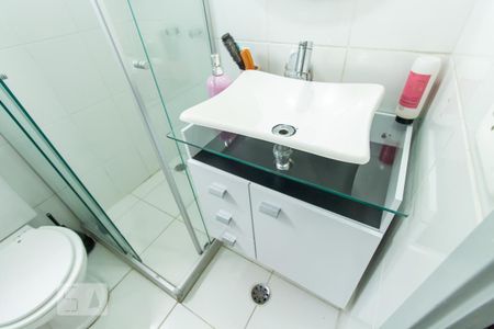 Apartamento à venda com 47m², 2 quartos e 1 vaga Apartamento à venda com 47m², 2 quartos e 1 vagaBanheiro
