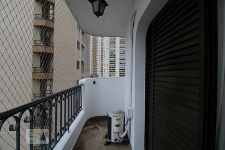 Apartamento à venda com 135m², 3 quartos e 2 vagasVaranda