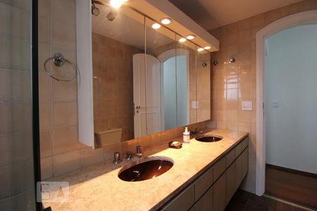 Apartamento à venda com 135m², 3 quartos e 2 vagasBanheiro