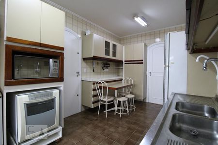 Apartamento à venda com 135m², 3 quartos e 2 vagasCozinha