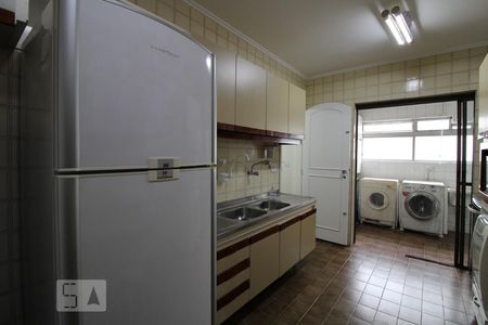 Apartamento à venda com 135m², 3 quartos e 2 vagasCozinha
