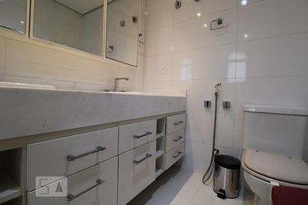 Apartamento à venda com 135m², 3 quartos e 2 vagasBanheiro