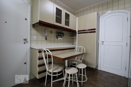 Apartamento à venda com 135m², 3 quartos e 2 vagasCozinha