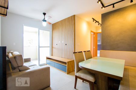 Sala de apartamento à venda com 2 quartos, 55m² em Vila Humaitá, Santo André
