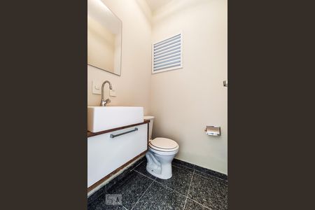 Lavabo de casa de condomínio à venda com 2 quartos, 106m² em Vila Andrade, São Paulo